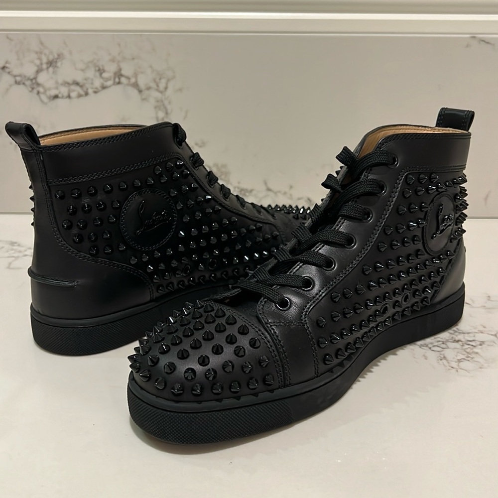 CHRISTIAN LOUBOUTIN